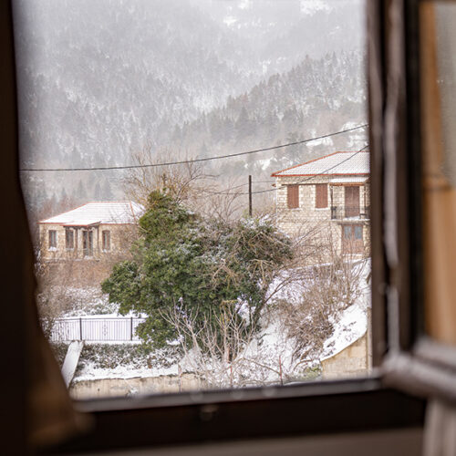 Σοφίτα 2κλινη με τζάκι