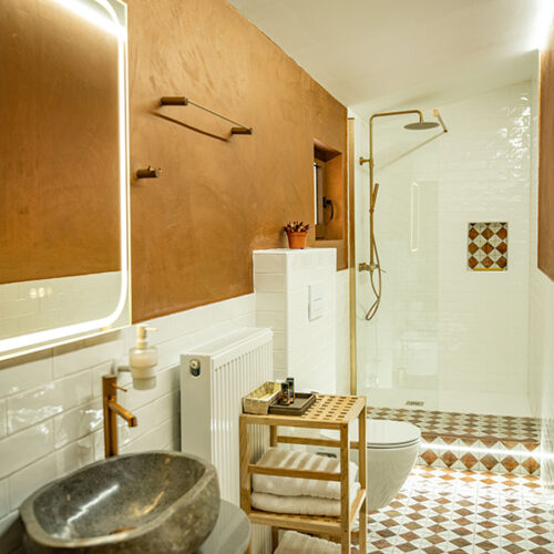 Σοφίτα 2κλινη με τζάκι