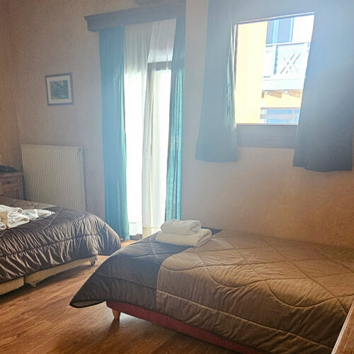 Standard Double with Side View